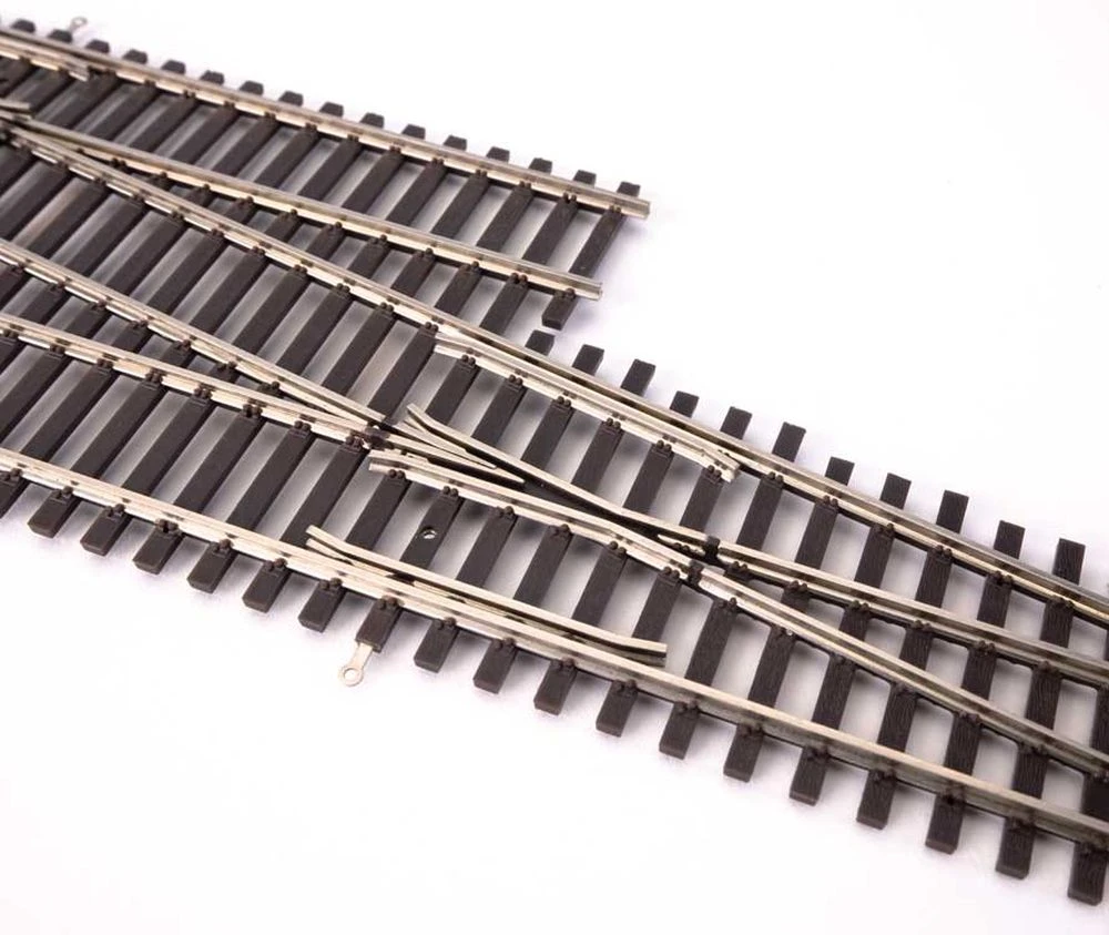 Walthers Track Code 83 Nickel Silver DCC Friendly Number 6 Single Crossover Turnout -- Right Hand 2 Walthers Track Code 83 Nickel Silver DCC Friendly Number 6 Single Crossover Turnout -- Right Hand - Image 2